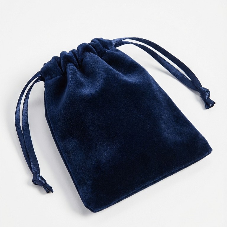 Magnetic Pouch — front view